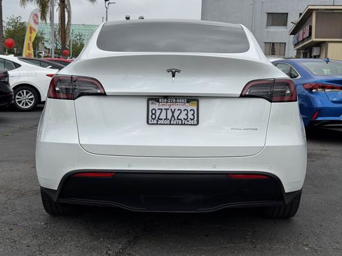 Used 2022 Tesla Model Y Long Range AWD/4WD image 14