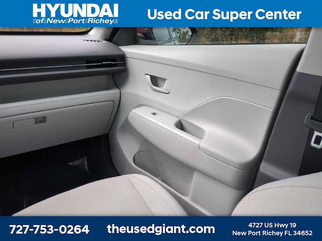 Certified 2024 Hyundai Kona SE FWD image 18