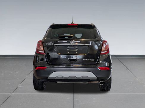 Used 2019 Buick Encore Essence image 5
