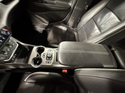 Used 2018 GMC Terrain Denali w/ Advanced Safety Package image 29