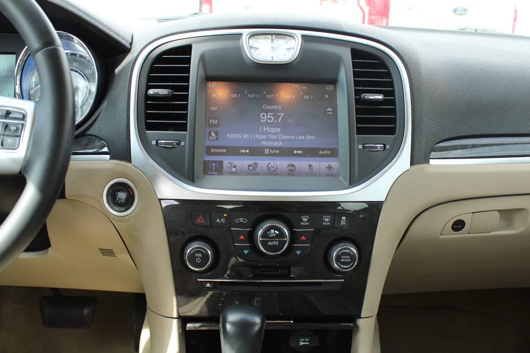 Used 2011 Chrysler 300 Limited w/ Sound Group RWD image 18