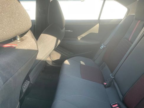 Used 2024 Toyota Corolla SE FWD image 5