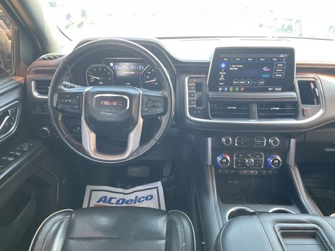 Used 2021 GMC Yukon XL SLT w/ SLT Luxury Plus Package RWD image 17