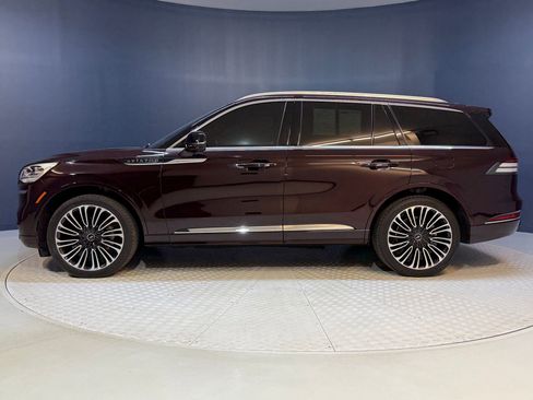 Used 2023 Lincoln Aviator Black Label image 2