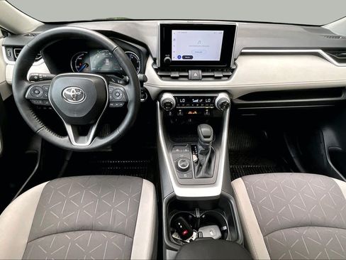 Certified 2025 Toyota RAV4 XLE w/ Convenience Package AWD/4WD image 15
