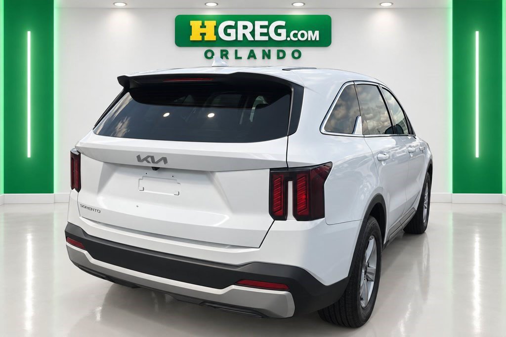 Used 2024 Kia Sorento LX FWD image 6
