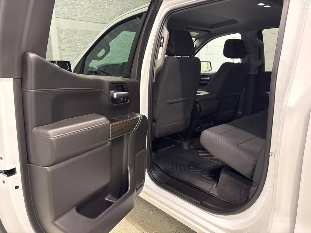 Used 2021 Chevrolet Silverado 1500 RST AWD/4WD image 33