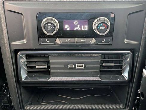 New 2026 GMC Hummer EV SUV w/ LPO, Dark Essentials Package AWD/4WD image 17