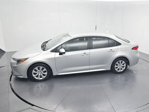 Used 2024 Toyota Corolla LE FWD image 47