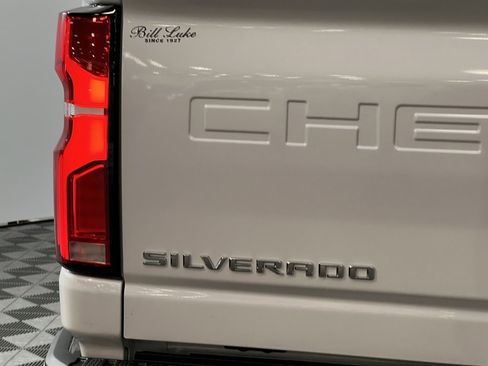 Used 2025 Chevrolet Silverado 2500 High Country w/ High Country Premium Package image 12