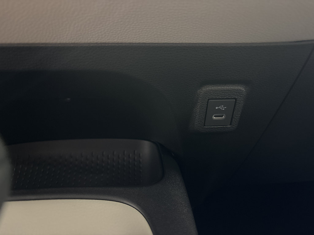 New 2027 Toyota Corolla LE FWD image 15