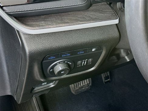 Used 2022 Jeep Grand Cherokee Limited 4xe image 4