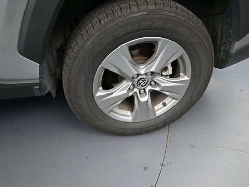 Certified 2024 Toyota RAV4 XLE image 18