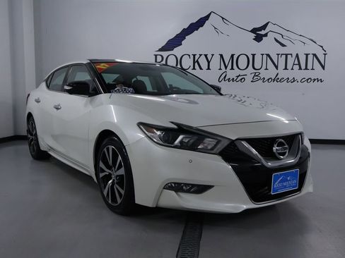 Used 2017 Nissan Maxima Platinum w/ Interior Lighting Package image 1