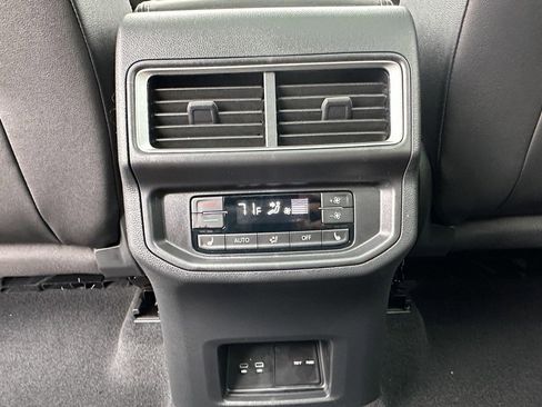 New 2026 Volkswagen Atlas SEL image 8