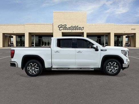 Used 2023 GMC Sierra 1500 SLT w/ SLT Premium Plus Package AWD/4WD image 4