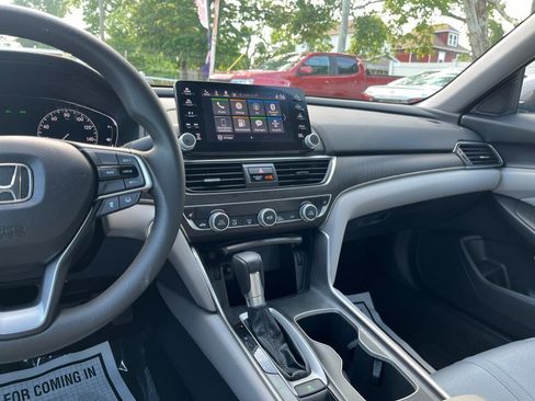 Used 2018 Honda Accord EX image 23