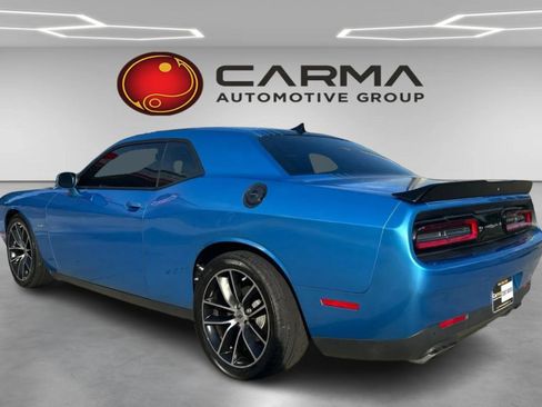 Used 2015 Dodge Challenger R/T RWD image 3