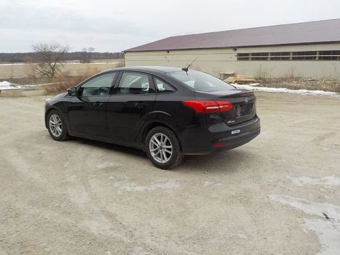 Used 2017 Ford Focus SE image 7