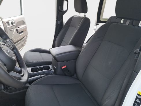 Used 2021 Jeep Wrangler Unlimited Sport AWD/4WD image 14