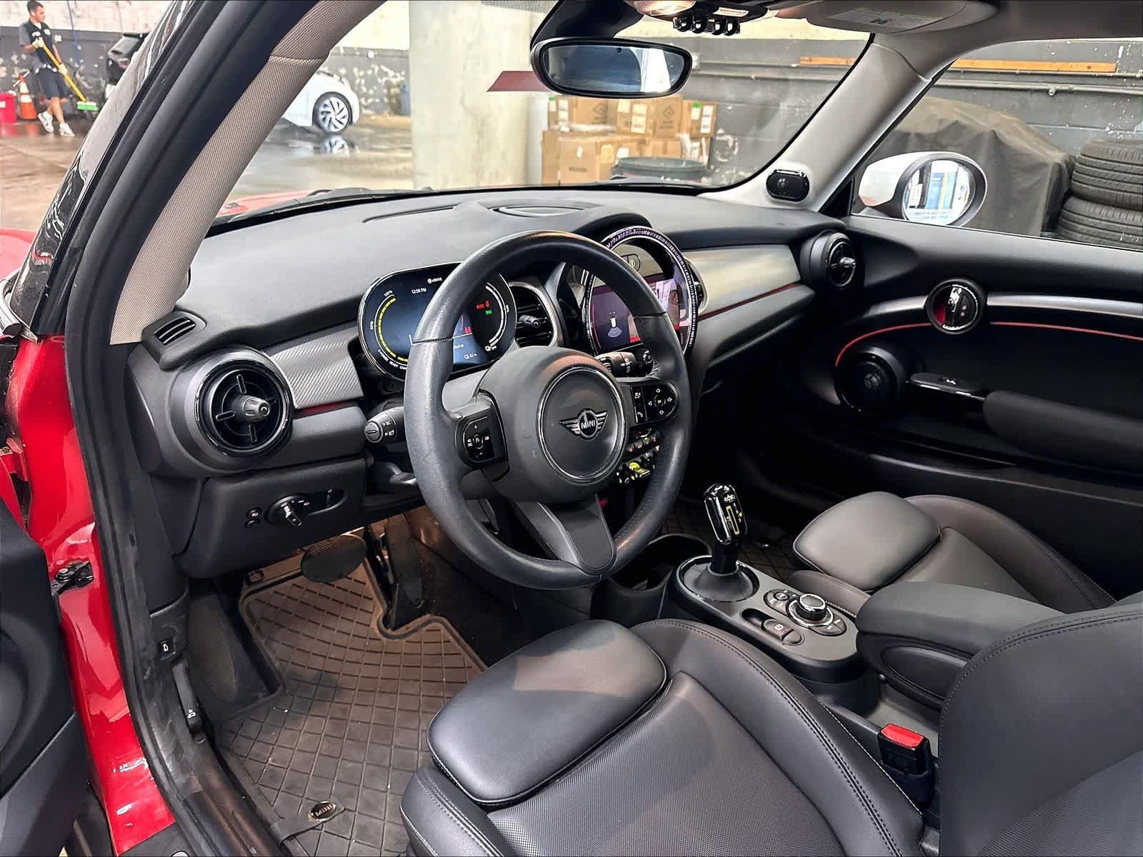 Used 2024 MINI Cooper SE FWD image 17