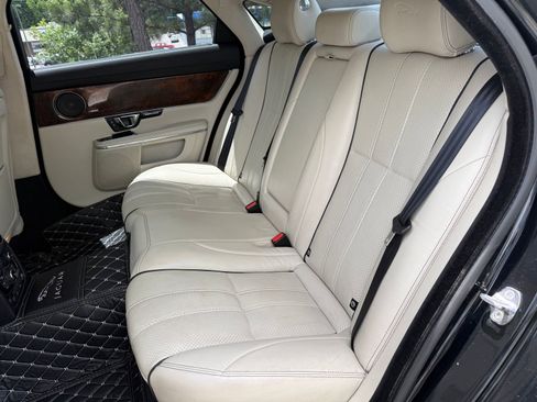 Used 2015 Jaguar XJ L Portfolio AWD/4WD image 38