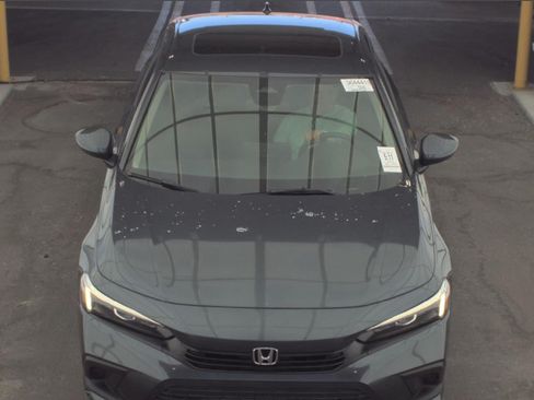 Used 2023 Honda Civic EX image 3