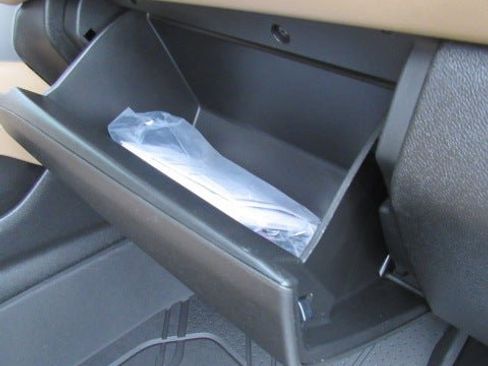 Used 2024 Chevrolet Suburban Premier image 17