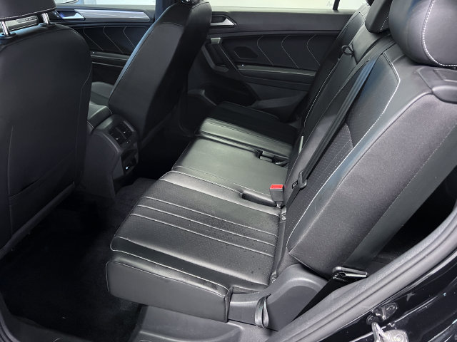 Certified 2024 Volkswagen Tiguan SE R-Line FWD image 14