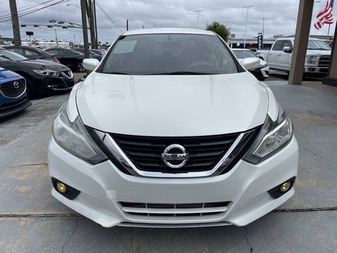 Used 2016 Nissan Altima 2.5 S w/ Power Driver Seat Package FWD image 2