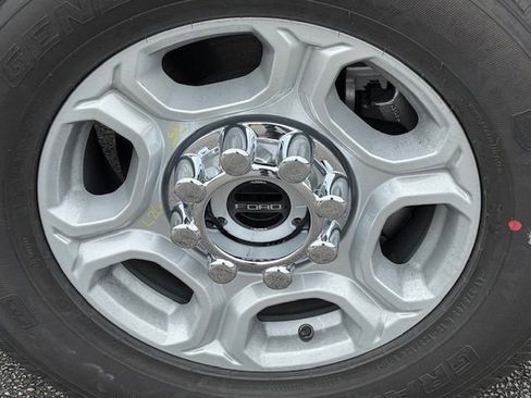 New 2025 Ford F350 XLT image 13