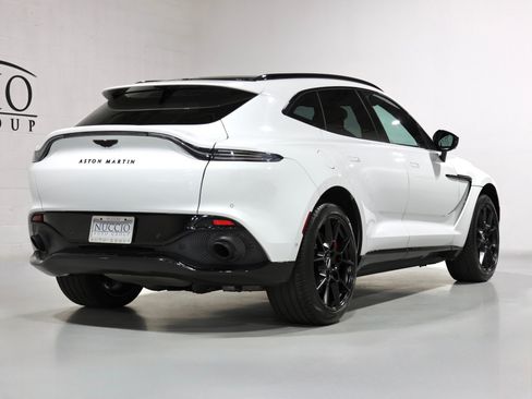 Used 2021 Aston Martin DBX AWD/4WD image 35