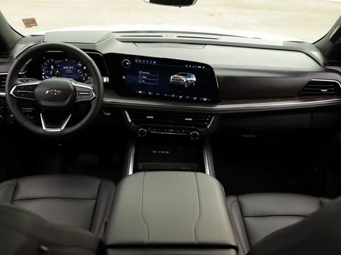 Certified 2025 Chevrolet Suburban Z71 w/ Z71 Off-Road Package image 25