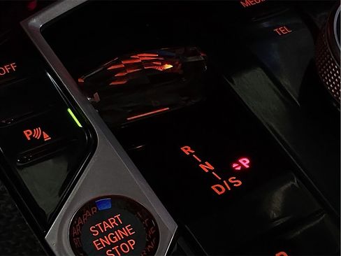 Used 2024 BMW X6 M60i w/ Dynamic Handling Package image 26