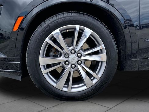 Used 2023 Cadillac XT6 Premium Luxury w/ Platinum Package FWD image 11