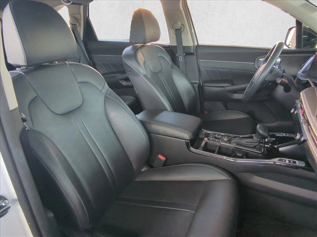 Used 2025 Kia Sorento SX AWD/4WD image 24