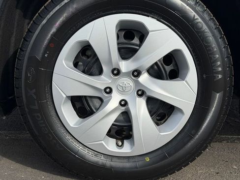 Certified 2021 Toyota RAV4 LE image 11