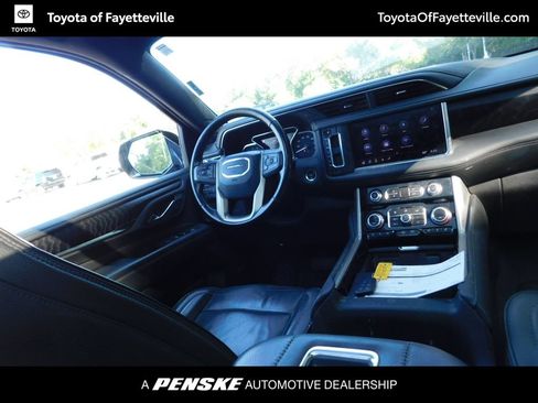 Used 2021 GMC Yukon XL Denali AWD/4WD image 2