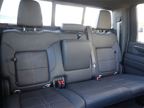 Used 2024 Chevrolet Silverado 2500 High Country w/ Technology Package image 21