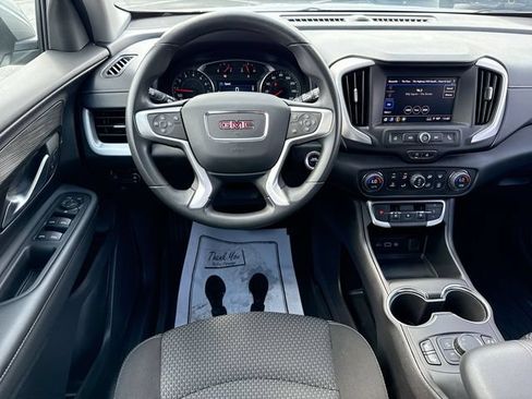 Used 2024 GMC Terrain SLE w/ Driver Convenience Package FWD image 14