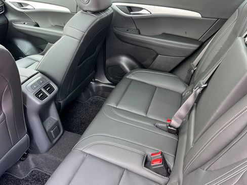 New 2026 Buick Envision Avenir AWD/4WD image 9