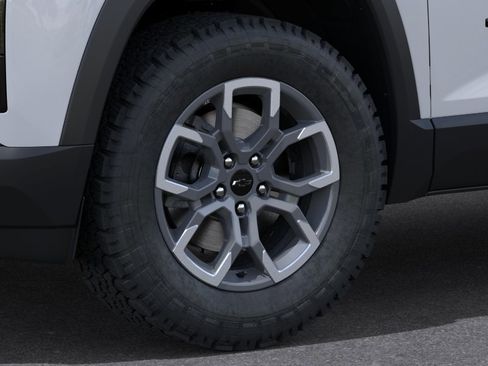 New 2026 Chevrolet Equinox ACTIV w/ Safety and Technology Package FWD image 9