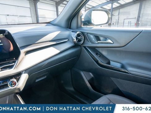 Used 2025 Chevrolet Equinox LT image 14