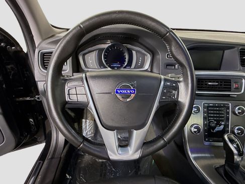 Used 2016 Volvo S60 T5 Premier w/ Convenience Package image 13