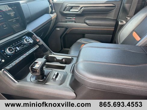 Used 2023 GMC Sierra 1500 AT4 w/ Technology Package AWD/4WD image 14