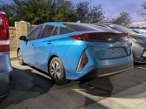 Used 2018 Toyota Prius Prime Advanced w/ Carpet Mat Package image 6