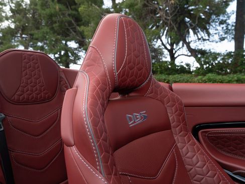 Used 2021 Aston Martin DBS Superleggera Volante image 24