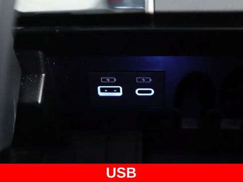Used 2023 Toyota Tundra Limited AWD/4WD image 25