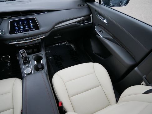 Certified 2023 Cadillac XT4 Sport AWD/4WD image 11