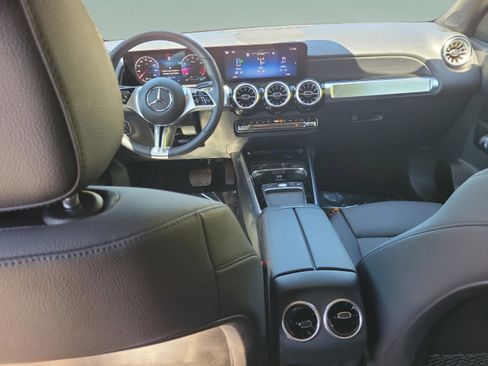 Certified 2026 Mercedes-Benz GLB 250 image 8